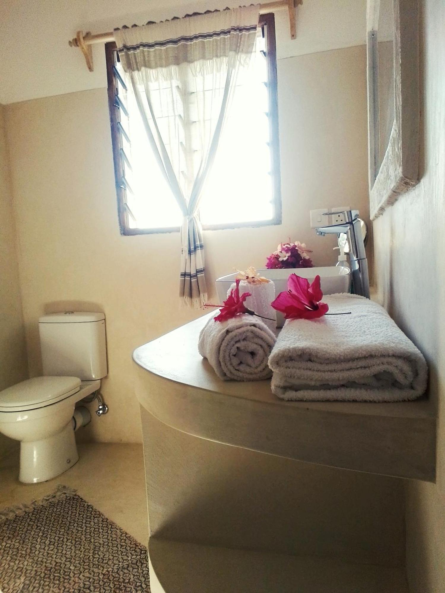 Bed and Breakfast Shira House Watamu Exterior foto