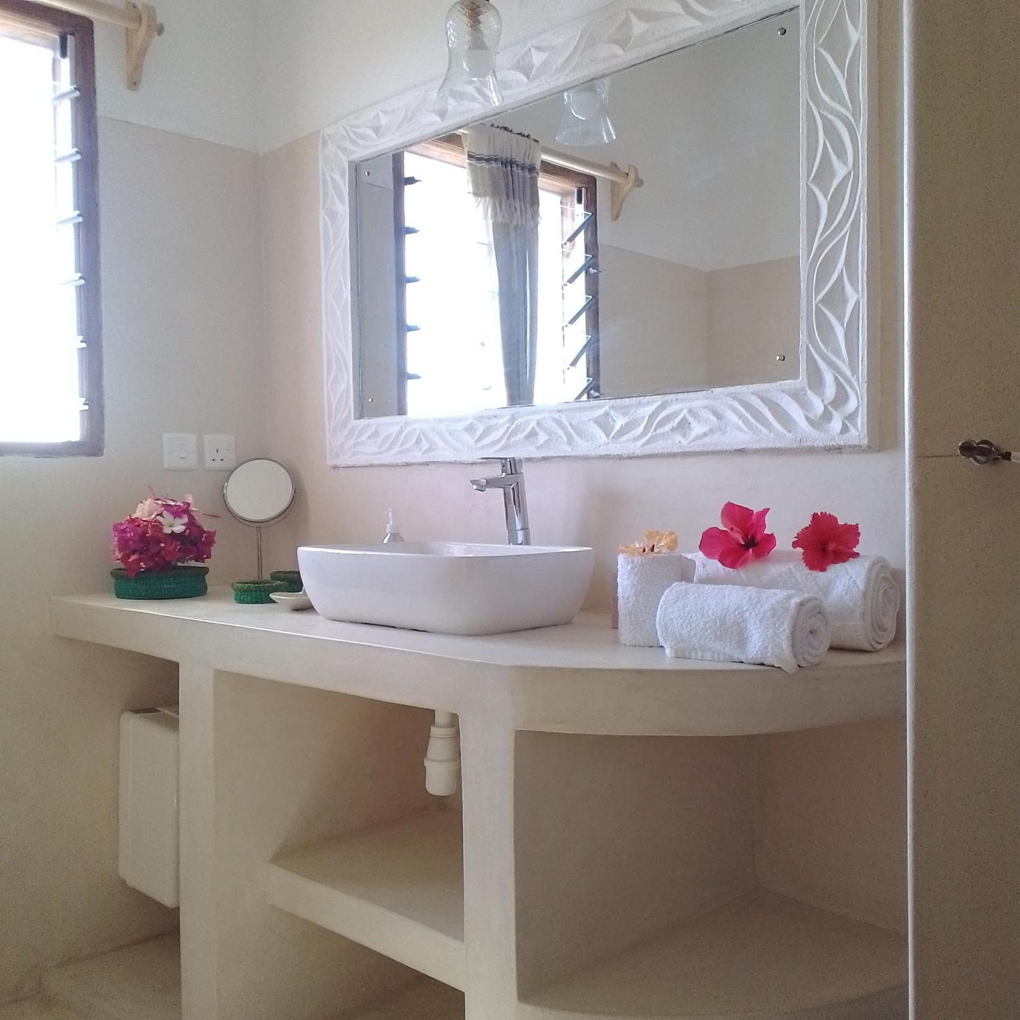 Bed and Breakfast Shira House Watamu Exterior foto